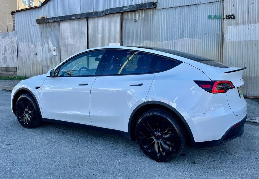 Tesla Model Y Standard Range* , снимка 9 - Автомобили и джипове - 56017307