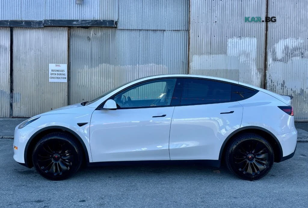 Tesla Model Y Standard Range* , снимка 8 - Автомобили и джипове - 56017307