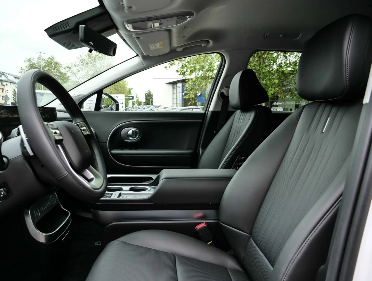 Hyundai IONIQ 9 Uniq* AWD* 7seats* 110kWh, снимка 6 - Автомобили и джипове - 56020184