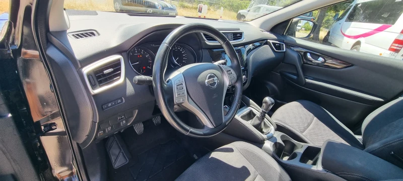 Nissan Qashqai 1.2i 115k.c UNIKAT ITALIA EURO 6B , снимка 8 - Автомобили и джипове - 46842376