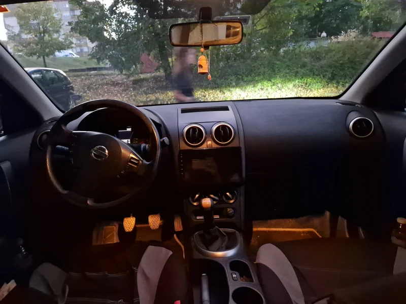 Nissan Qashqai, снимка 3 - Автомобили и джипове - 52457265