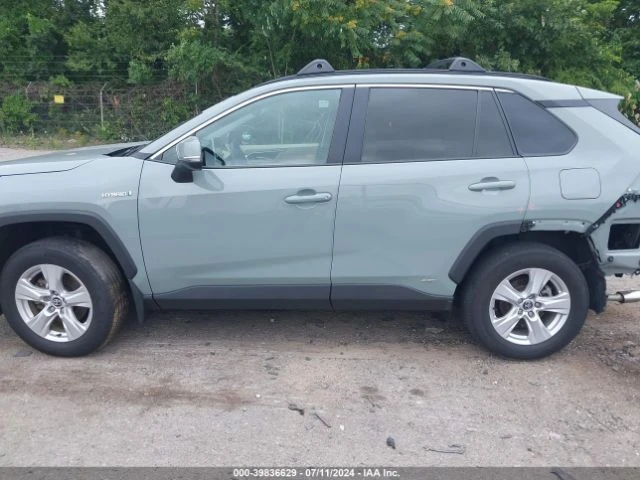 Toyota Rav4 Hybrid XLE AWD, снимка 9 - Автомобили и джипове - 47528465