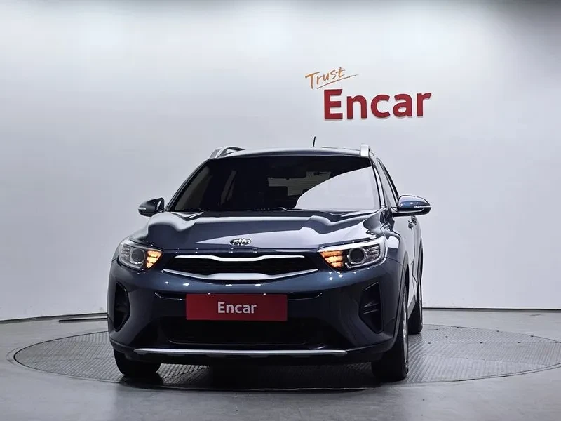 Kia Stonic 1.4 DELUXE, снимка 3 - Автомобили и джипове - 55058705