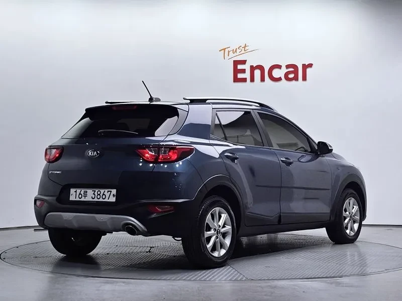 Kia Stonic 1.4 DELUXE, снимка 2 - Автомобили и джипове - 55058705