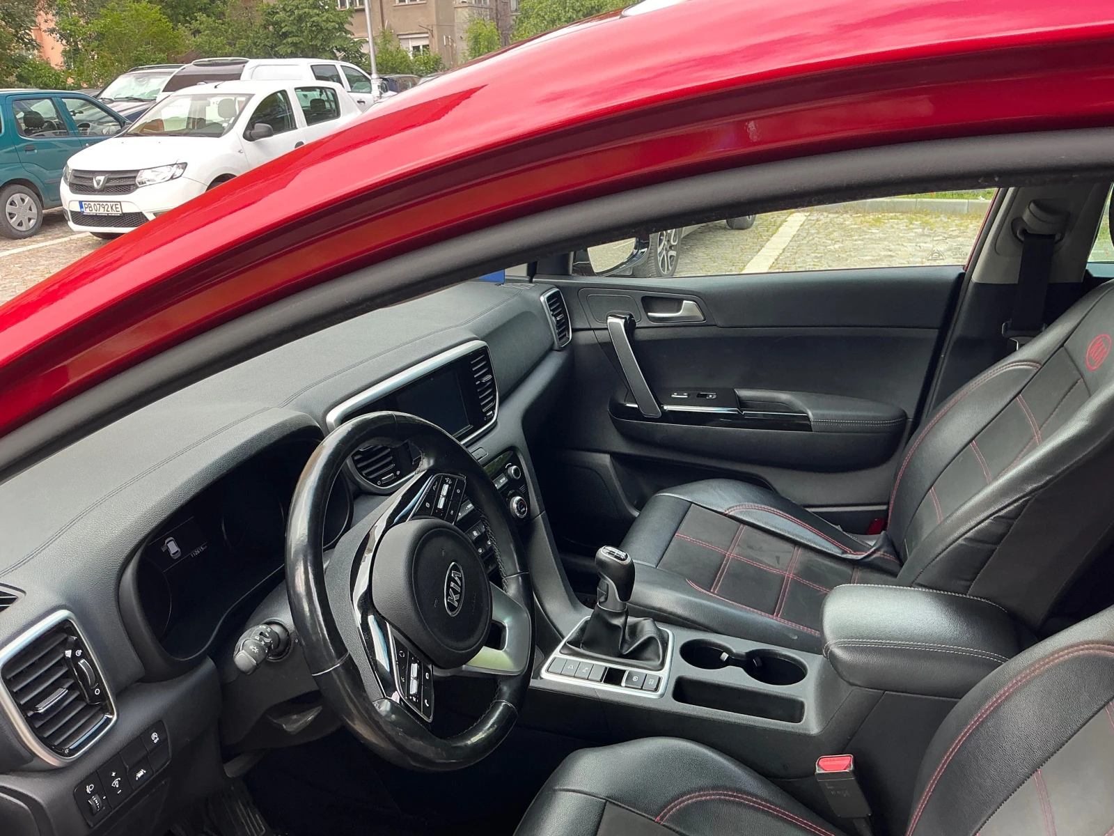 Kia Sportage 1, 6i 2WD  EX  - изображение 8