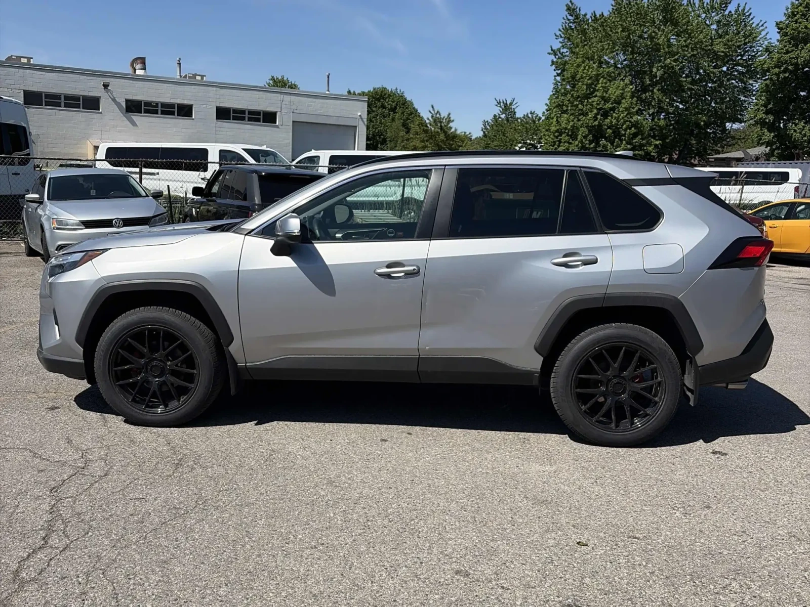Toyota Rav4 XLE AWD * ПАНОРАМА * ПОДГРЕВИ * Keyless * CARFAX , снимка 3 - Автомобили и джипове - 54942525
