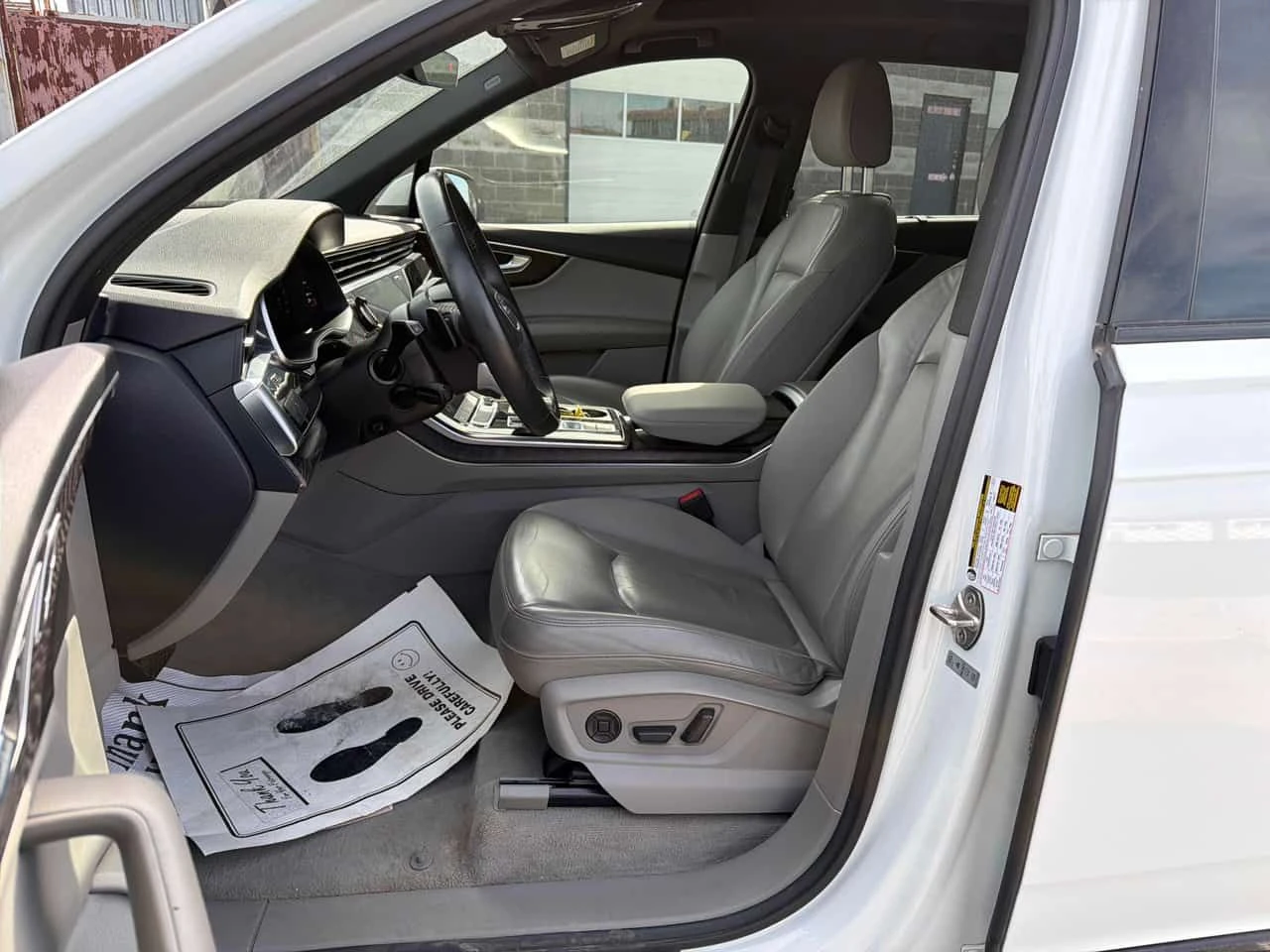 Audi Q7 * Komfort * CARFAX * ЦЕНА ДО БГ, снимка 14 - Автомобили и джипове - 55327799