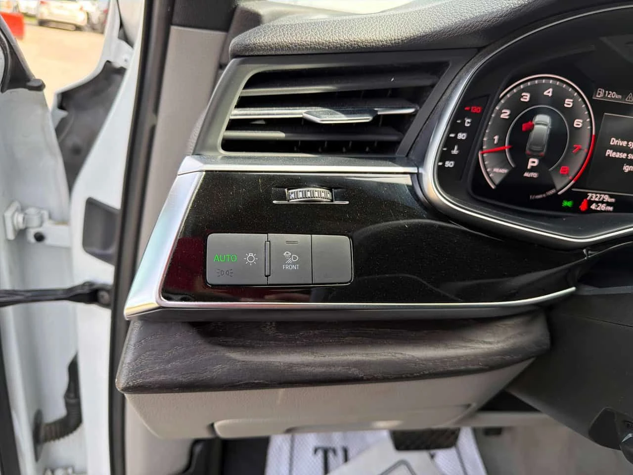 Audi Q7 * Komfort * CARFAX * ЦЕНА ДО БГ, снимка 16 - Автомобили и джипове - 55327799