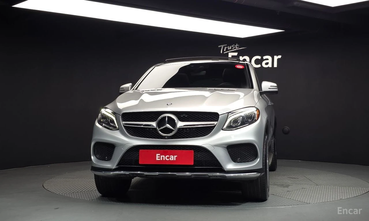 Mercedes-Benz GLE 350 4MATIC* COUPE* HARMAN* 360 КАМЕРИ* КРАЙНА ЦЕНА, снимка 2 - Автомобили и джипове - 55534491