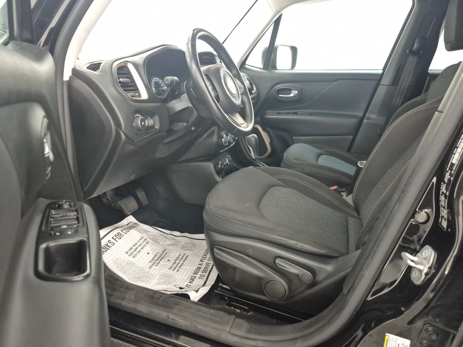 Jeep Renegade * 75TH ANNIVERSARY* АВТОКРЕДИТ* , снимка 5 - Автомобили и джипове - 55940117