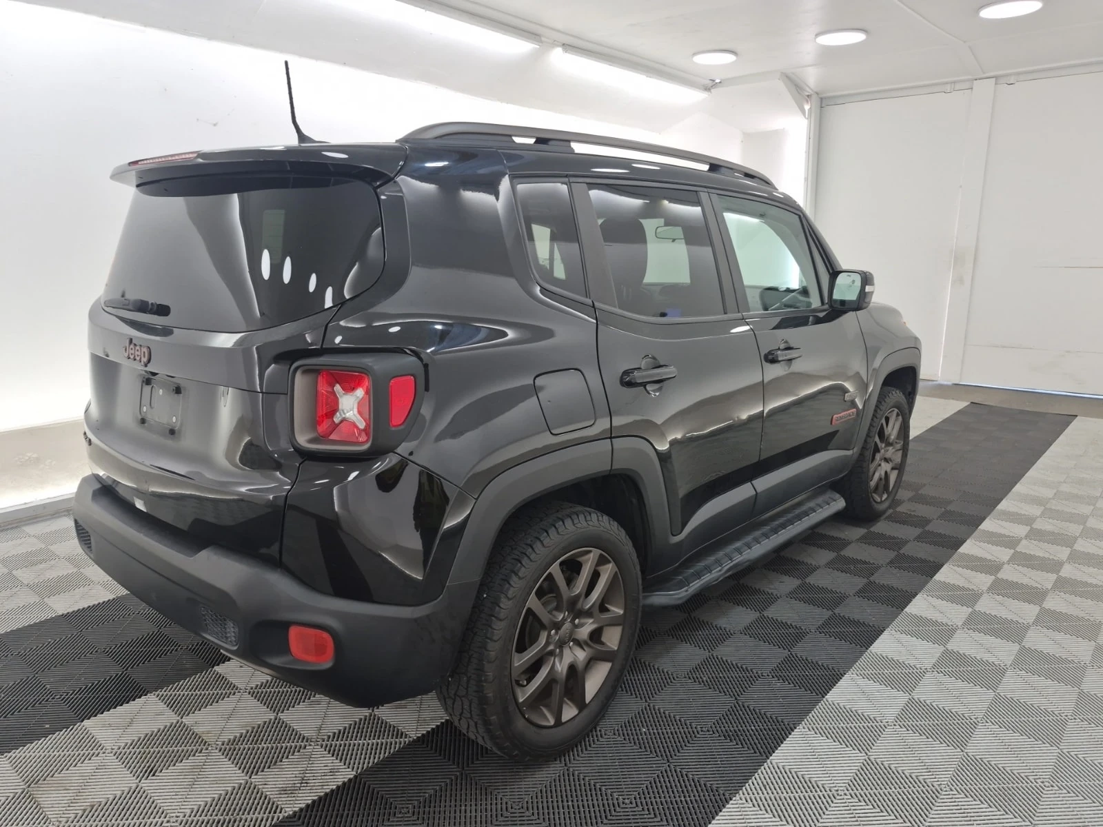 Jeep Renegade * 75TH ANNIVERSARY* АВТОКРЕДИТ* , снимка 3 - Автомобили и джипове - 55940117