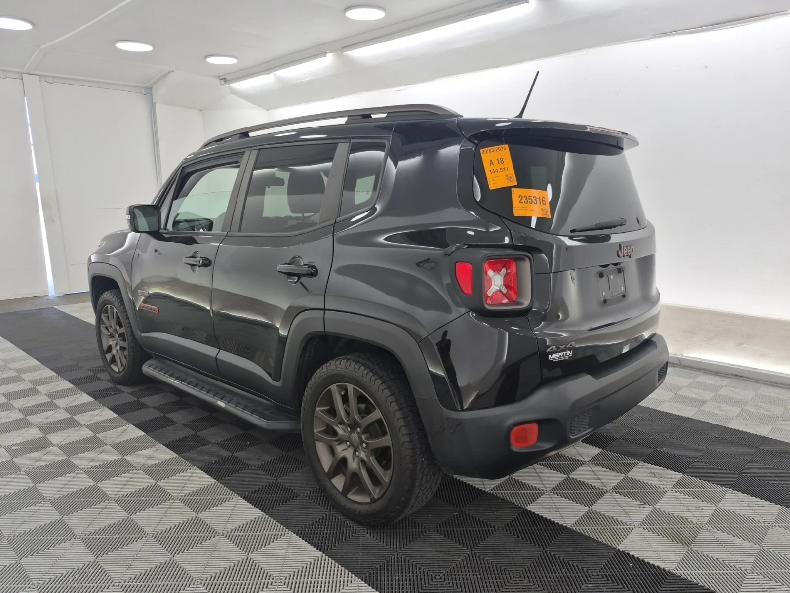 Jeep Renegade * 75TH ANNIVERSARY* АВТОКРЕДИТ* , снимка 4 - Автомобили и джипове - 55940117