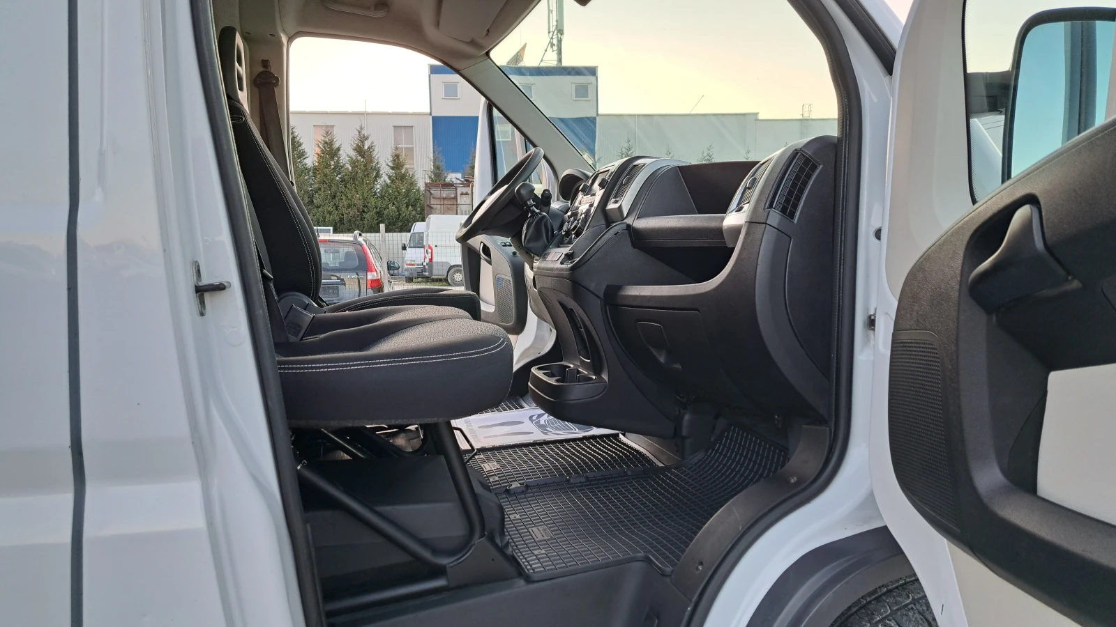 Fiat Ducato 2.3MULTIJET-6ск/КЛИМАТИК/НАВИГАЦИЯ/АВТОПИЛОТ , снимка 8 - Бусове и автобуси - 53788915