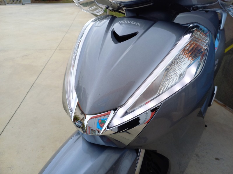 Honda Sh 300 ABS LED, снимка 10 - Мотоциклети и мототехника - 46353822