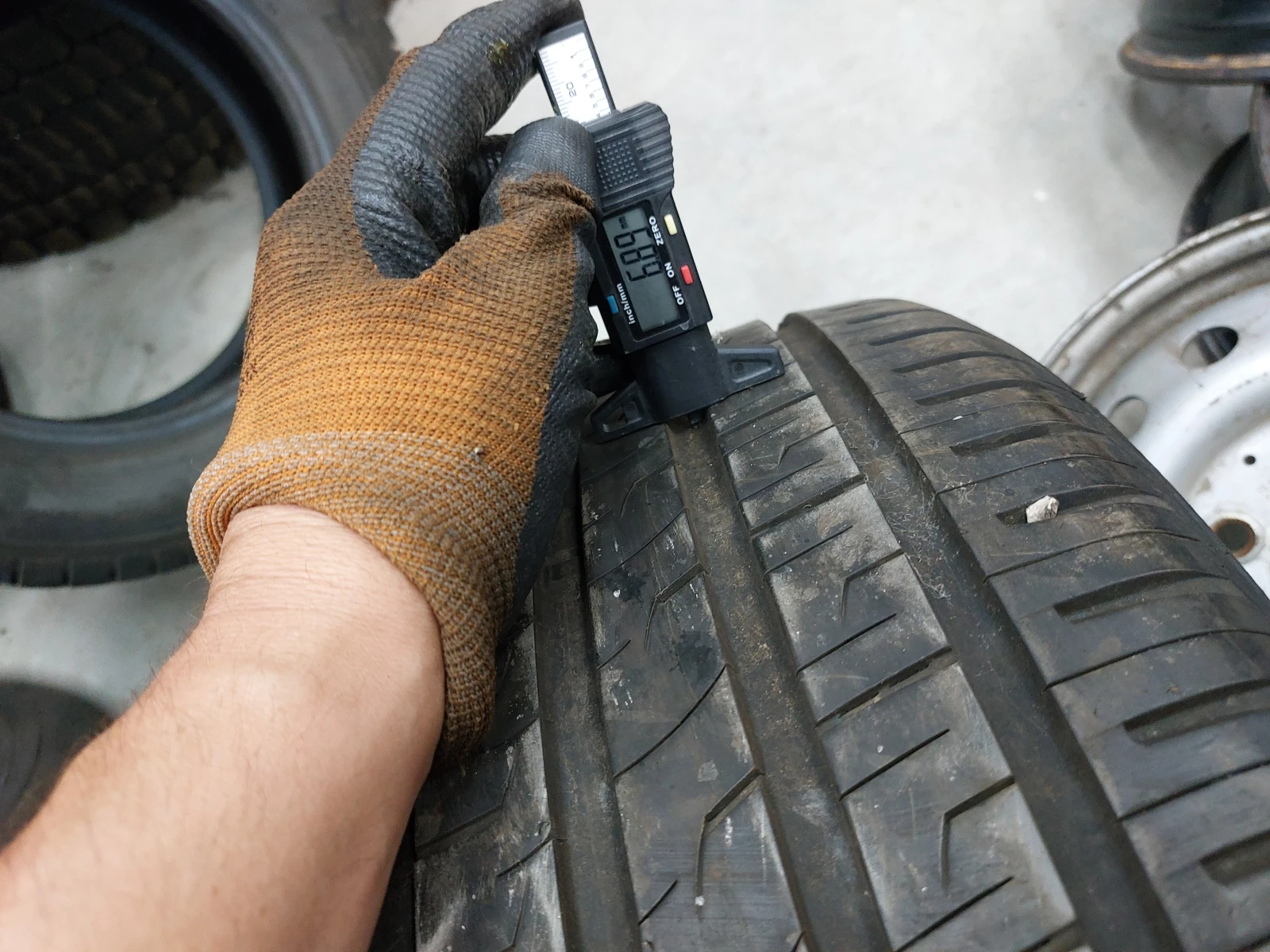  255/40R19 | Mobile.bg   3