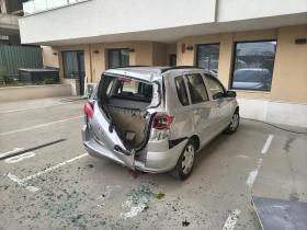 Mazda 2 - 450 € / 880.12 лв. - 77192337 2