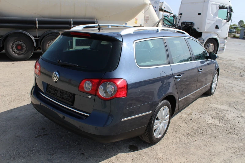 VW Passat 2.0TDI РЪЧКА, снимка 5 - Автомобили и джипове - 47403493