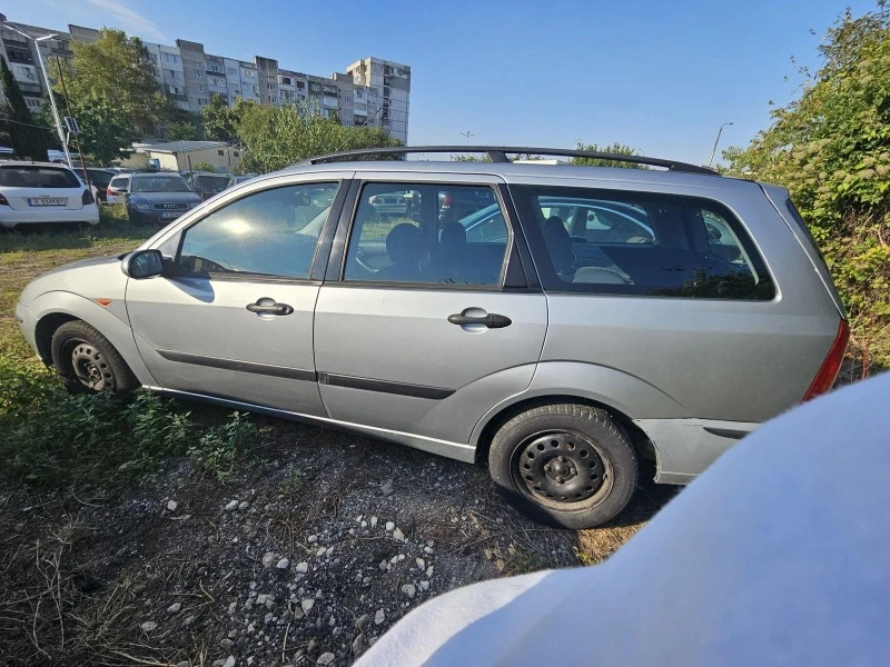 Ford Focus 1.8 i Климатик Germany, снимка 4 - Автомобили и джипове - 47423414