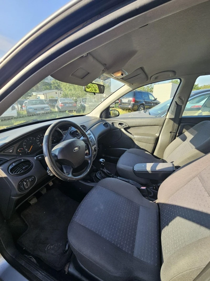 Ford Focus 1.8 i Климатик Germany, снимка 6 - Автомобили и джипове - 46869432