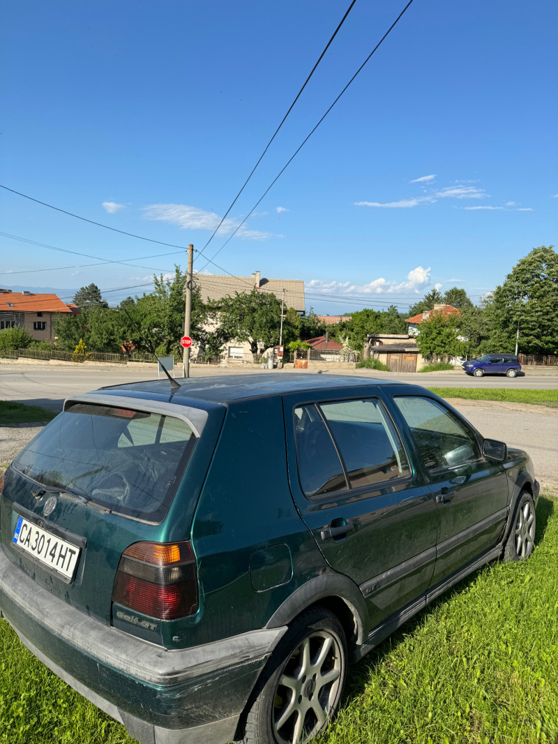 VW Golf, снимка 5 - Автомобили и джипове - 45933660