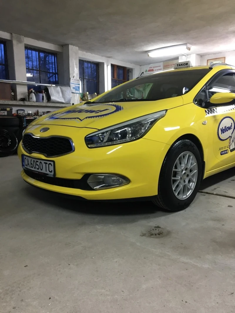 Kia Ceed, снимка 8 - Автомобили и джипове - 47398516