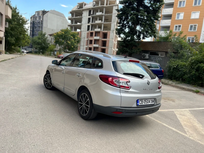 Renault Megane, снимка 5 - Автомобили и джипове - 47641239