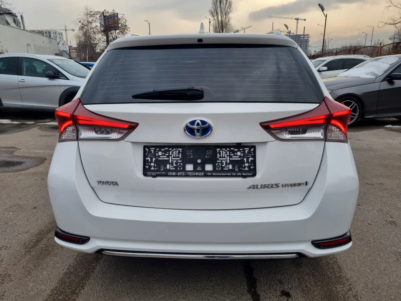 Toyota Auris Hybrid, снимка 2 - Автомобили и джипове - 48887830