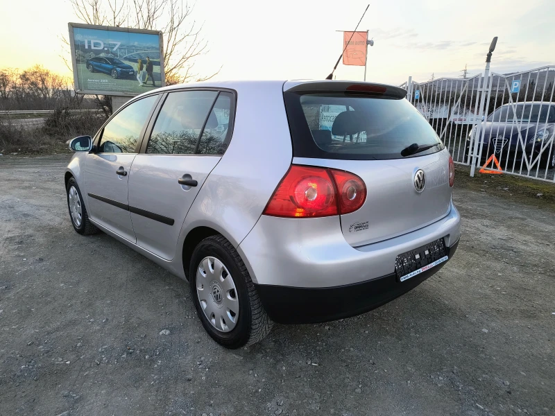 VW Golf 1.6-102 КС AUTOMATIC 6 ск, снимка 7 - Автомобили и джипове - 48884359