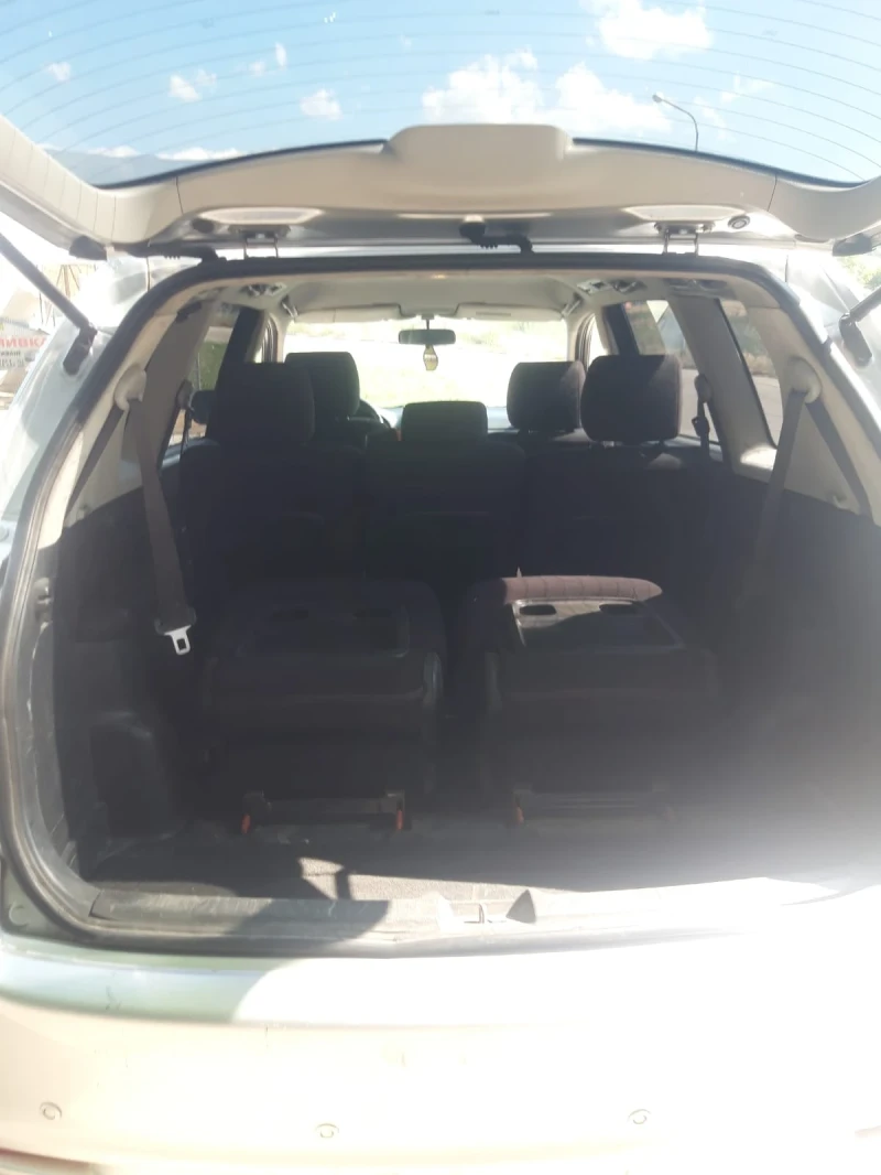 Toyota Avensis verso Van, снимка 5 - Автомобили и джипове - 52886115