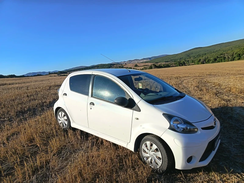 Toyota Aygo, снимка 2 - Автомобили и джипове - 52339259