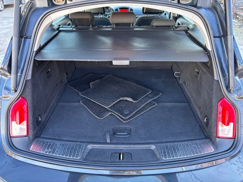 Opel Insignia 2.0CDTI Sport, снимка 16 - Автомобили и джипове - 53257740