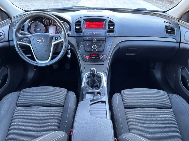 Opel Insignia 2.0CDTI Sport, снимка 10 - Автомобили и джипове - 53257740