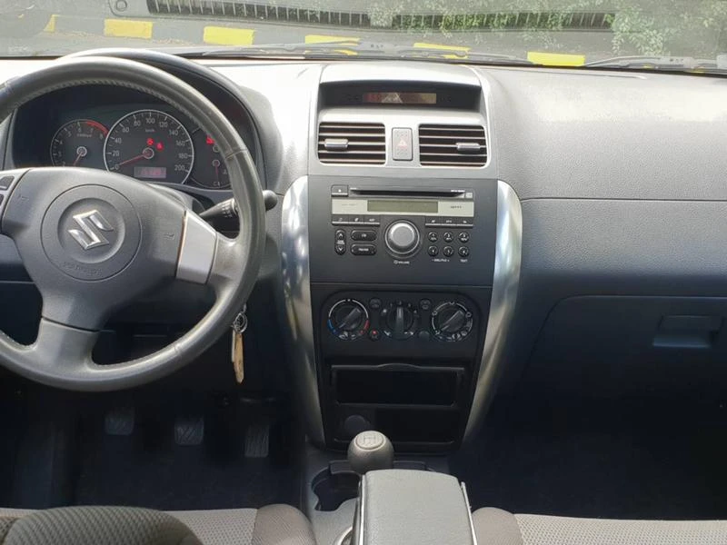 Suzuki SX4 1.6, снимка 7 - Автомобили и джипове - 35997343