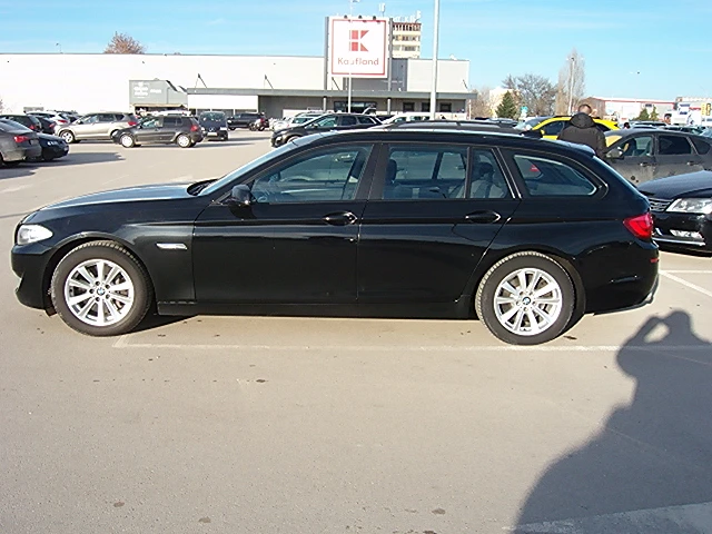 BMW 525 3.0 240кс
