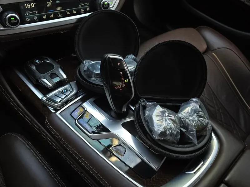 BMW 750 Li xDrive Premium, снимка 12 - Автомобили и джипове - 56162602