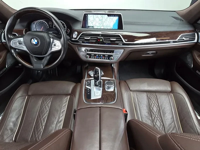 BMW 750 Li xDrive Premium, снимка 8 - Автомобили и джипове - 56162602