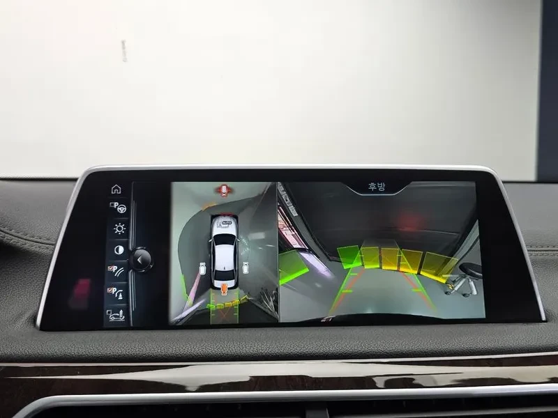 BMW 750 Li xDrive Premium, снимка 15 - Автомобили и джипове - 56162602