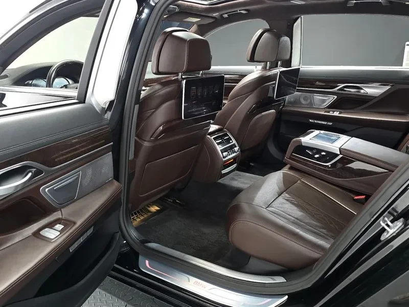 BMW 750 Li xDrive Premium, снимка 10 - Автомобили и джипове - 56162602
