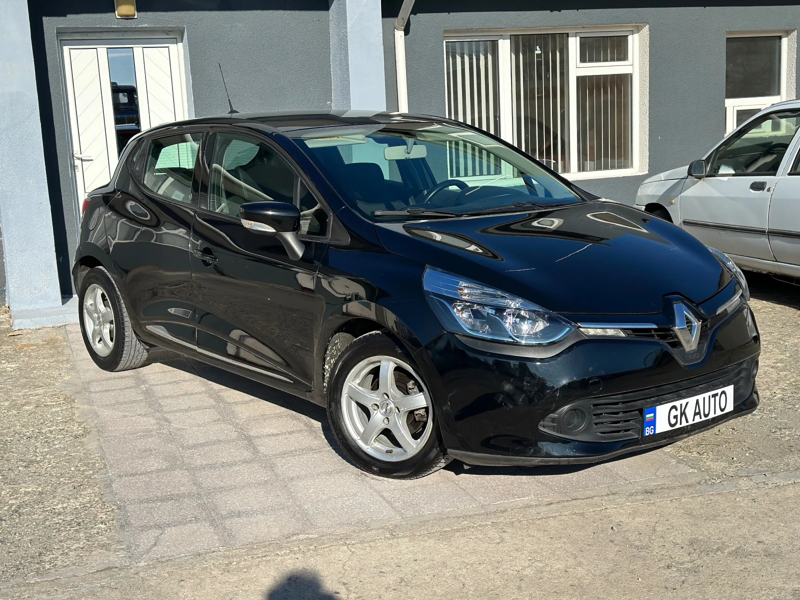 Renault Clio 1.2 ГАЗ-БЕНЗИН - изображение 2