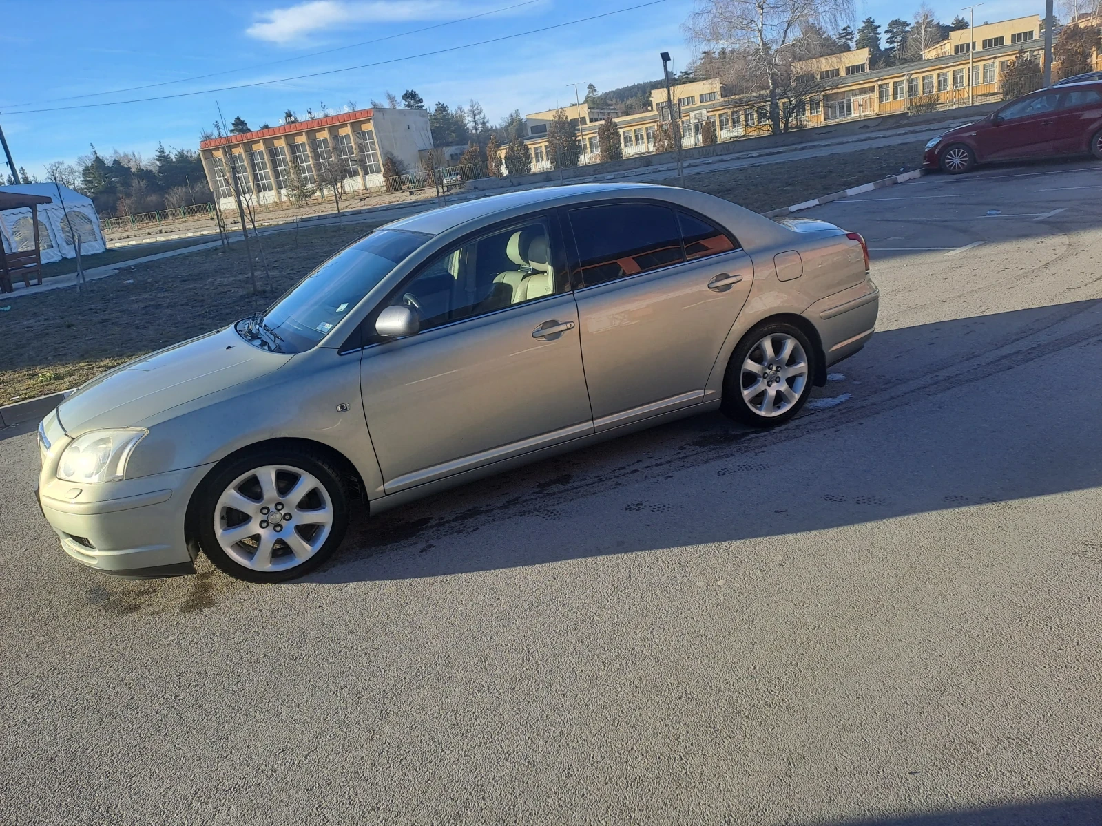 Toyota Avensis  - изображение 3