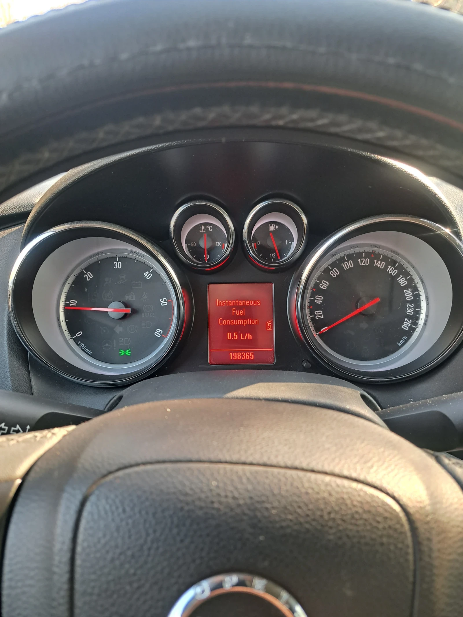 Opel Astra 1.7 ctdi  115 к.с. - изображение 8