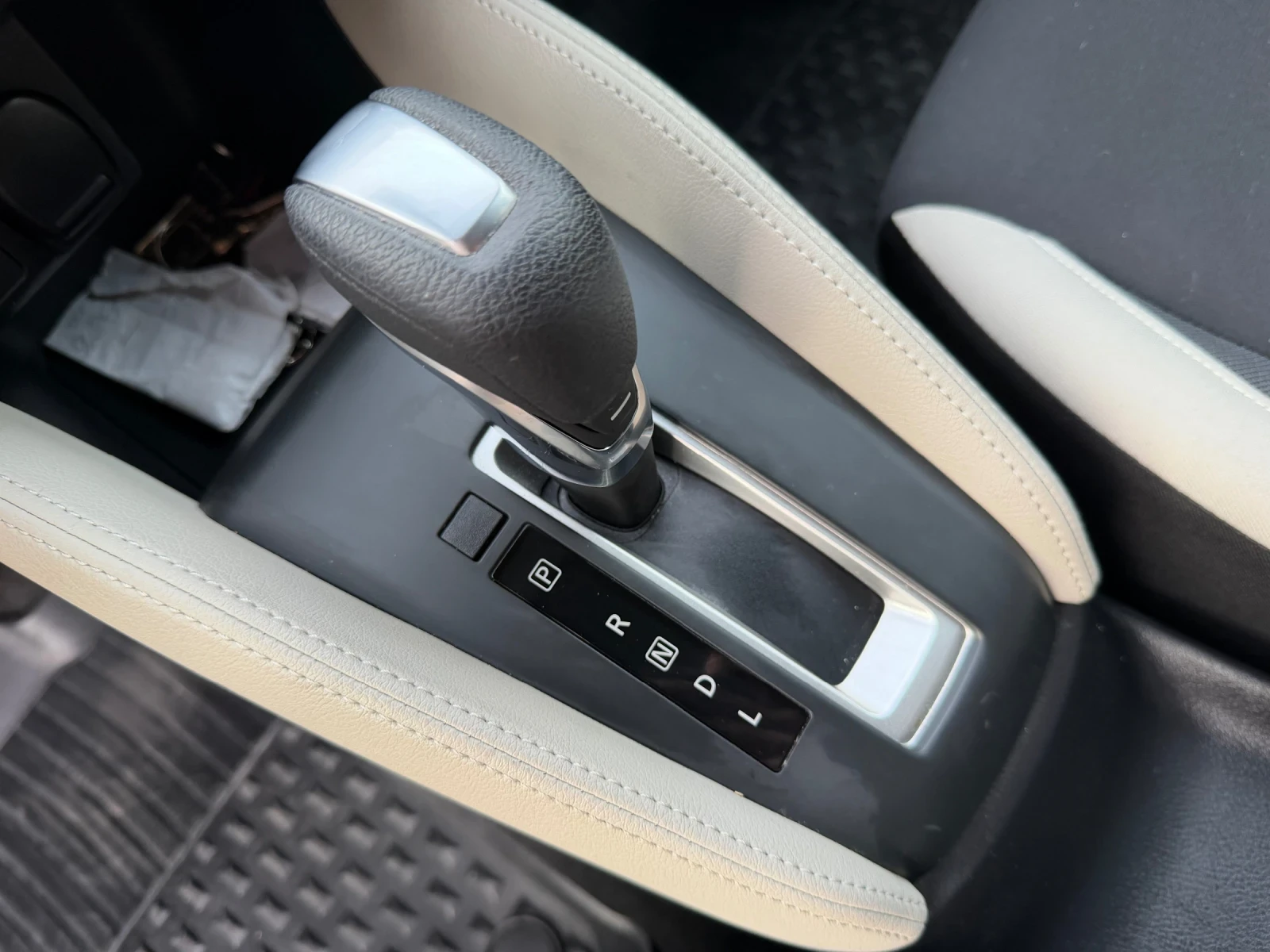 Nissan Micra 1.0 Автомат-32 000км! | Mobile.bg — изображение 13