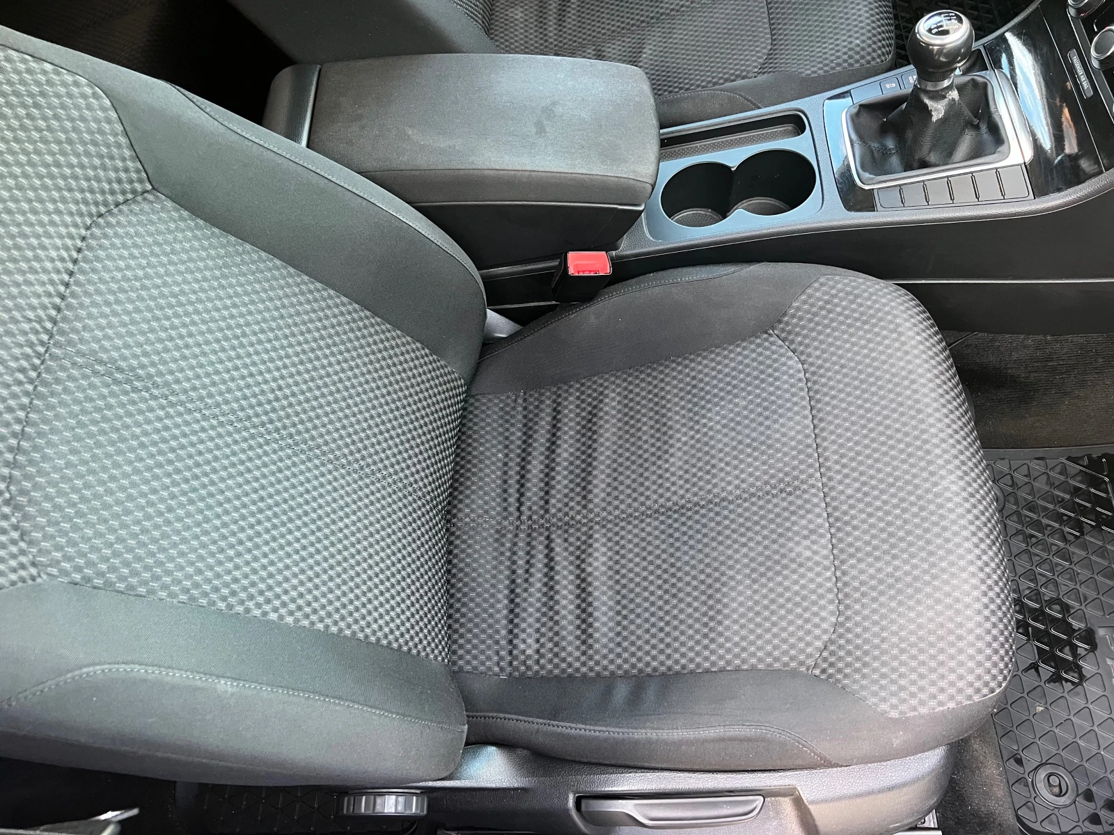 VW Passat 1.4T R-LINE/NAVI/XENON/KAMERA/6sk/PODGREV/UNIKAT | Mobile.bg � ����������� 14