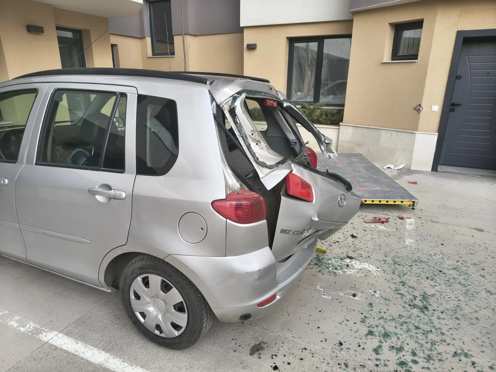 Mazda 2, снимка 4 - Автомобили и джипове - 53787915