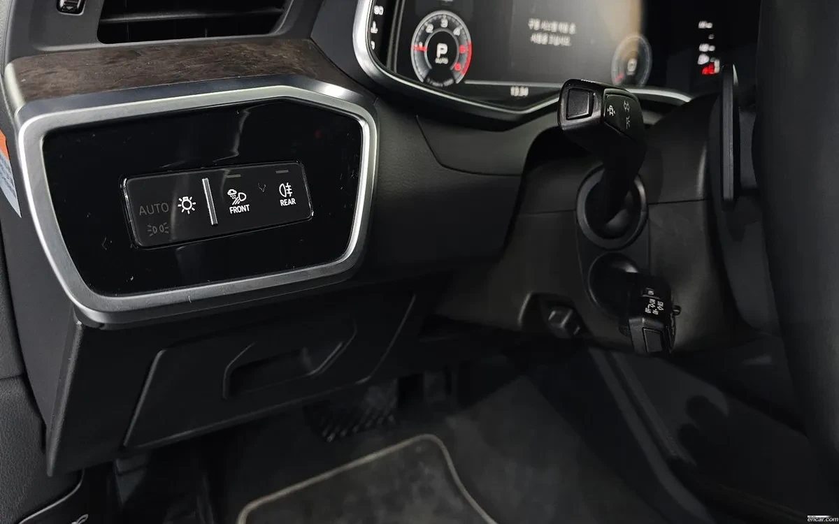 Audi A7 45 TDI Quattro, Distronic, HeadUP, 360-cam, Обдух., снимка 15 - Автомобили и джипове - 54542045