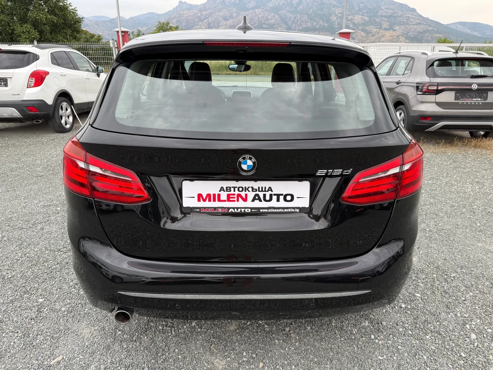 BMW 216 (KATO НОВА), снимка 7 - Автомобили и джипове - 55377117