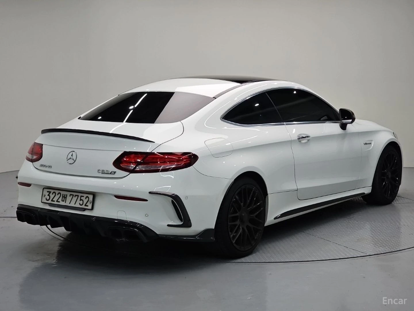 Mercedes-Benz C 63 AMG S* COUPE* ПОДГРЕВ* BURM* PANO* 360* HUD* АВТОКРЕДИ, снимка 2 - Автомобили и джипове - 55584304