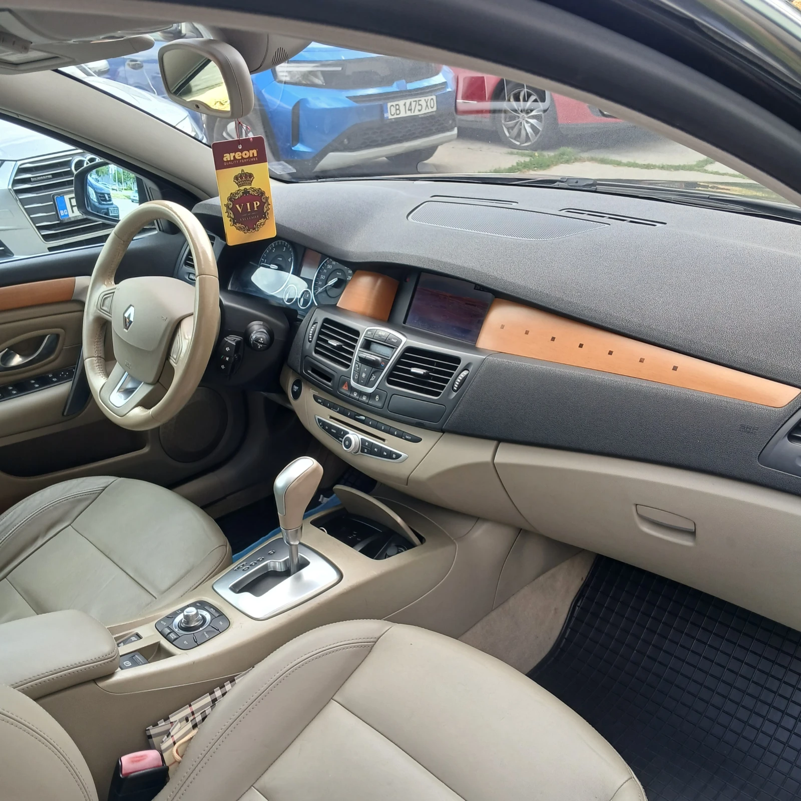 Renault Laguna АВТОМАТИК - ИНИЦИАЛЕ , снимка 10 - Автомобили и джипове - 55651394