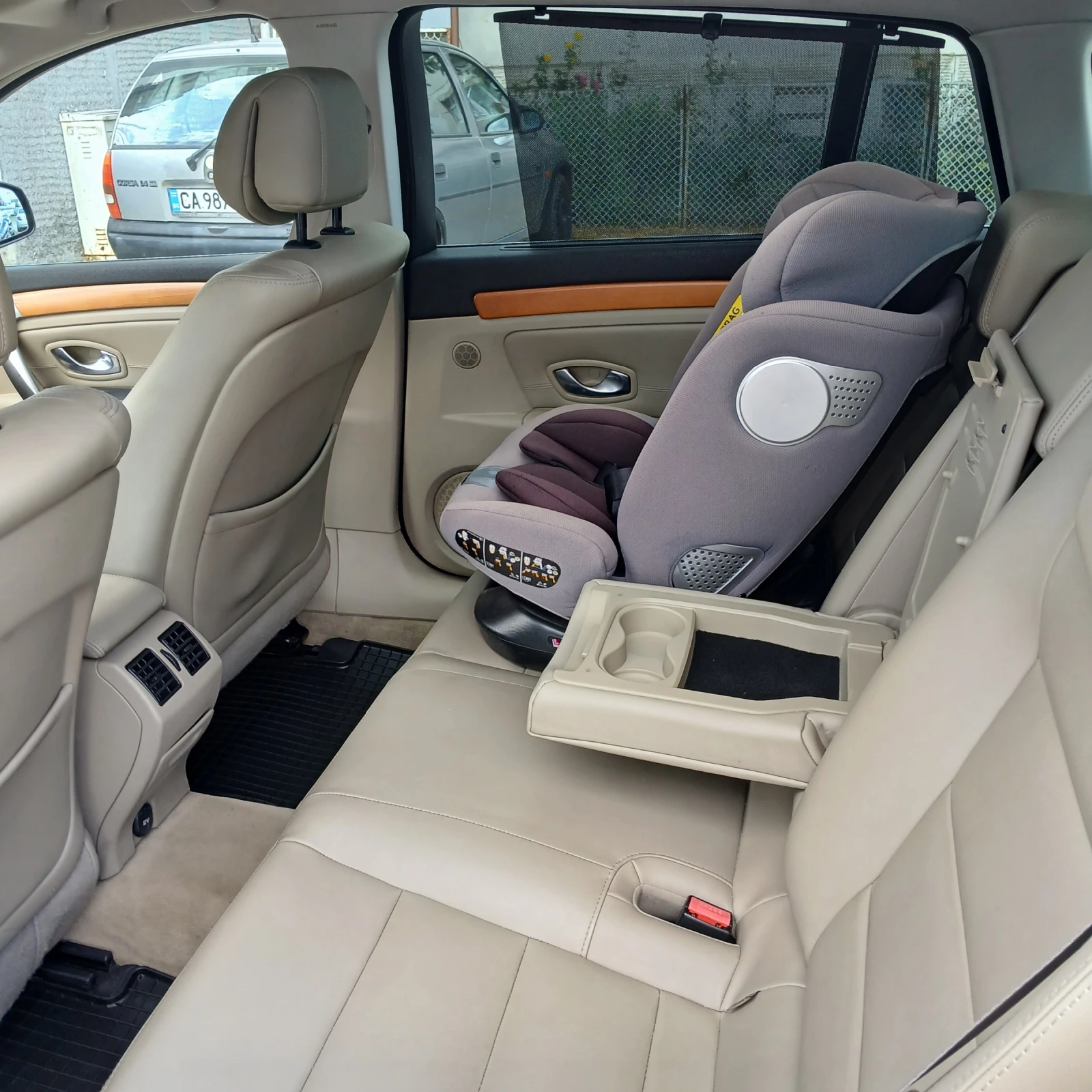 Renault Laguna АВТОМАТИК - ИНИЦИАЛЕ , снимка 17 - Автомобили и джипове - 55651394