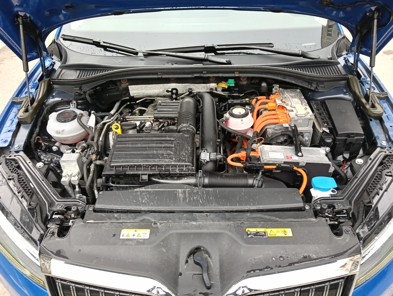 Skoda Superb 1.4 TSI Plug-In Hybrid 218 k.c., снимка 15 - Автомобили и джипове - 55797976